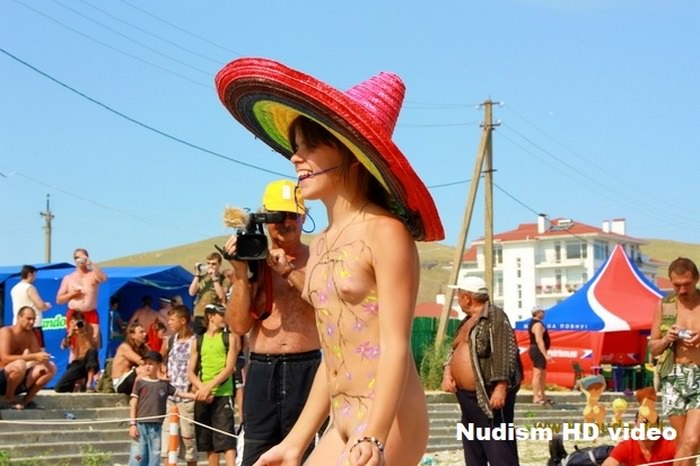 Neptune's feast celebrate a large group of nudists Purenudism HD video [Nudism collection]